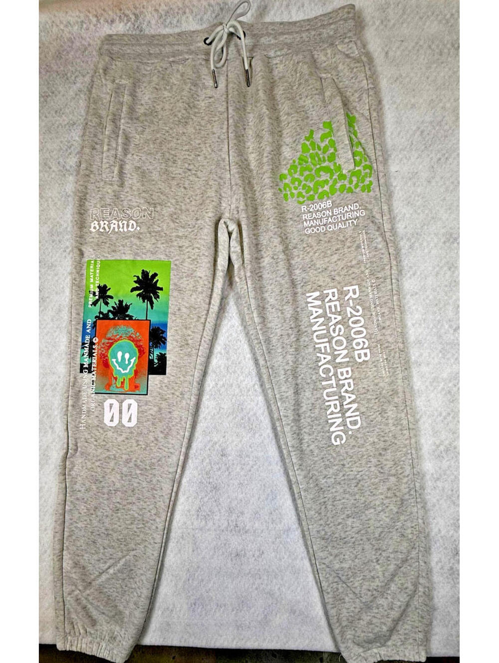 Reason Brand Graphic Jogger Sweatpants Mens XL Gray Streetwear Fleece Logo NWT
